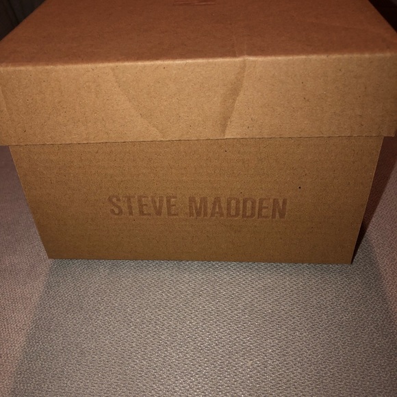 Brand New Steve Madden Espadrilles - Picture 9 of 9
